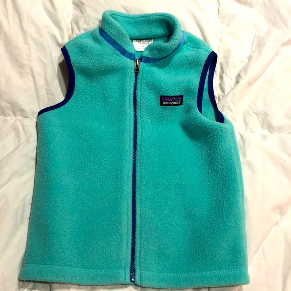 Patagonia 4T fleece vest